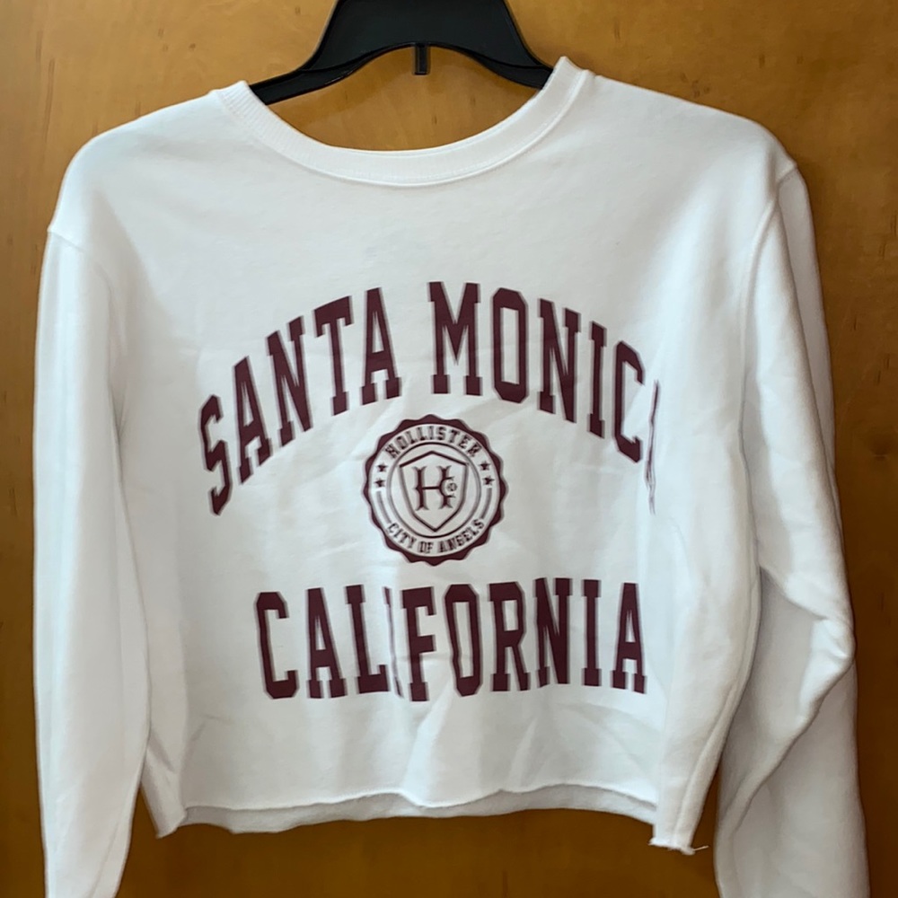 Hollister cropped crew neck